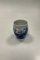 Danam Antik 
præsenterer: 
Bing og 
Grøndahl 
Julerose Vase 
No. 191