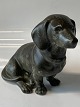 Antik Huset 
præsenterer: 
Gravhund, 
Johgus 
Bornholmsk 
keramik.
Mål 15,5 x 
18,5 cm.
