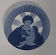 Royal 
Copenhagen. 
Christmas plate 
1909. Mary with 
child. ...