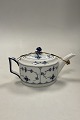 Danam Antik 
præsenterer: 
Royal 
Copenhagen 
Musselmalet 
Riflet Thekande 
No. 254