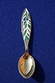 Antikkram 
präsentiert: 
Michelsen 
Weihnachtslöffel 
1970 aus 
dänisch 
vergoldet 
Sterling 
Silber.