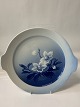 Christmas Rose, 
large round 
cake dish with 
...