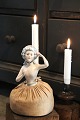 Dekorativ gammel fransk halv dukke i porcelæn fra 20érne med stof kjole / pude ( 
gammel nålepude )