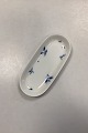 Danam Antik 
præsenterer: 
Royal 
Copenhagen Bleu 
Royal Aflangt 
Fad No. 14024