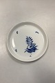 Royal 
Copenhagen Bleu 
Royal Round 
Dish No. 9944