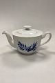 Royal 
Copenhagen Bleu 
Royal Teapot 
No. 9940