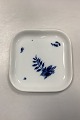 Danam Antik 
præsenterer: 
Royal 
Copenhagen Bleu 
Royal 
Rektangulært 
Fad No. 14032