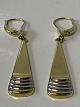 Earrings 8 carat red / white gold.
Length 4.6 cm.