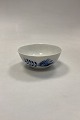 Danam Antik 
præsenterer: 
Royal 
Copenhagen Bleu 
Royal Skål No. 
14026
