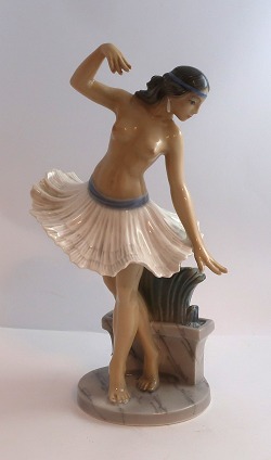 item no: 619845