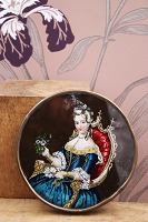 item no: Candy box
