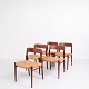 Osted Antik & 
Design 
præsenterer: 
Sæt Af Fem 
Spisestuestole 
- Model 75 - 
Teak - 
Papirflet - N.O 
Møller - 
1960erne
