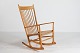 Hans J. Wegner
Gyngestol J 16
af lakeret 
bøgetræ
