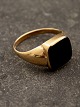 Middelfart 
Antik 
præsenterer: 
14 karat 
guld ring med 
onyx