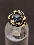 14 carat vintage gold ring with tourmaline