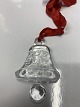 Antik Huset 
præsenterer: 
Glasophæng 
juleklokke, 
Bertil Vallien, 
Kosta Boda.
Størrelse 8 x 
4,5 cm.