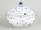 L'Art presents: Royal Copenhagen Blue Fluted Plain large soup tureen with lid.
