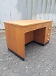 Antik Pjot præsenterer: Skrivebord Kr. 1200,-