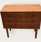 Moster Olga - Antik og Design præsenterer: Teak kommode*950kr