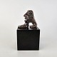 Kinnerup Antik & Porcelæn præsenterer: Leif Sylvester figurLevefod 130/150