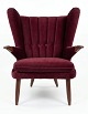 Lundin Antique præsenterer: Flot Dansk Bamsestol fra 1950erne polstret i originalt rædt velour. Flotte Negle og ...