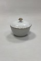 Danam Antik præsenterer: Royal Copenhagen Tradition Sukkerskål No. 657