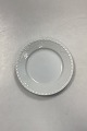 Danam Antik præsenterer: Royal Copenhagen Hvid Halvblonde Sidetallerken No. 615