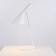 Arne Jacobsen AJ Bordlampe i Hvid Louis Poulsen 1957