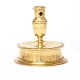 Aabenraa Antikvitetshandel præsenterer: Tidlig hollandsk 1600-tals stage udført i messing. H: 13,3cm. D fod: 13,5cm