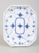 Royal Copenhagen Musselmalet Riflet, ottekantet fad.