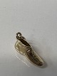 Antik Huset præsenterer: Fodbold støvle Vedhæng/Charms i 14 karat guld.Højde: 1,9 cm.