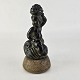 Kinnerup Antik & Porcelæn præsenterer: Just Andersen figurBarn på sten12 cm