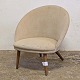 Kinnerup Antik & Porcelæn præsenterer: Sandfarvet grydestol72 cm
