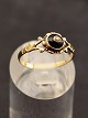 Middelfart Antik præsenterer: 14 karat guld ring med onyx og lille perle