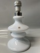 Antik Huset præsenterer: Holmegaard Glasværk, Mary opal bordlampe,Højde 31,5 cm.
