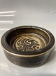 Antik Huset præsenterer: Royal Copenhagen bordskål i keramik Jørgen Mogensen Måler 11,5 x 3,5 cm.