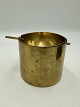 Gamlefund.dk præsenterer: Arne Jacobsen. Stelton askebæger af messing