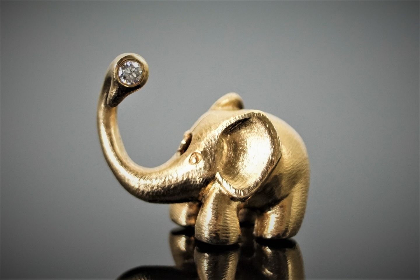www.Antikvitet.net - Ole Lynggaard; elefant, af 14 kt. guld