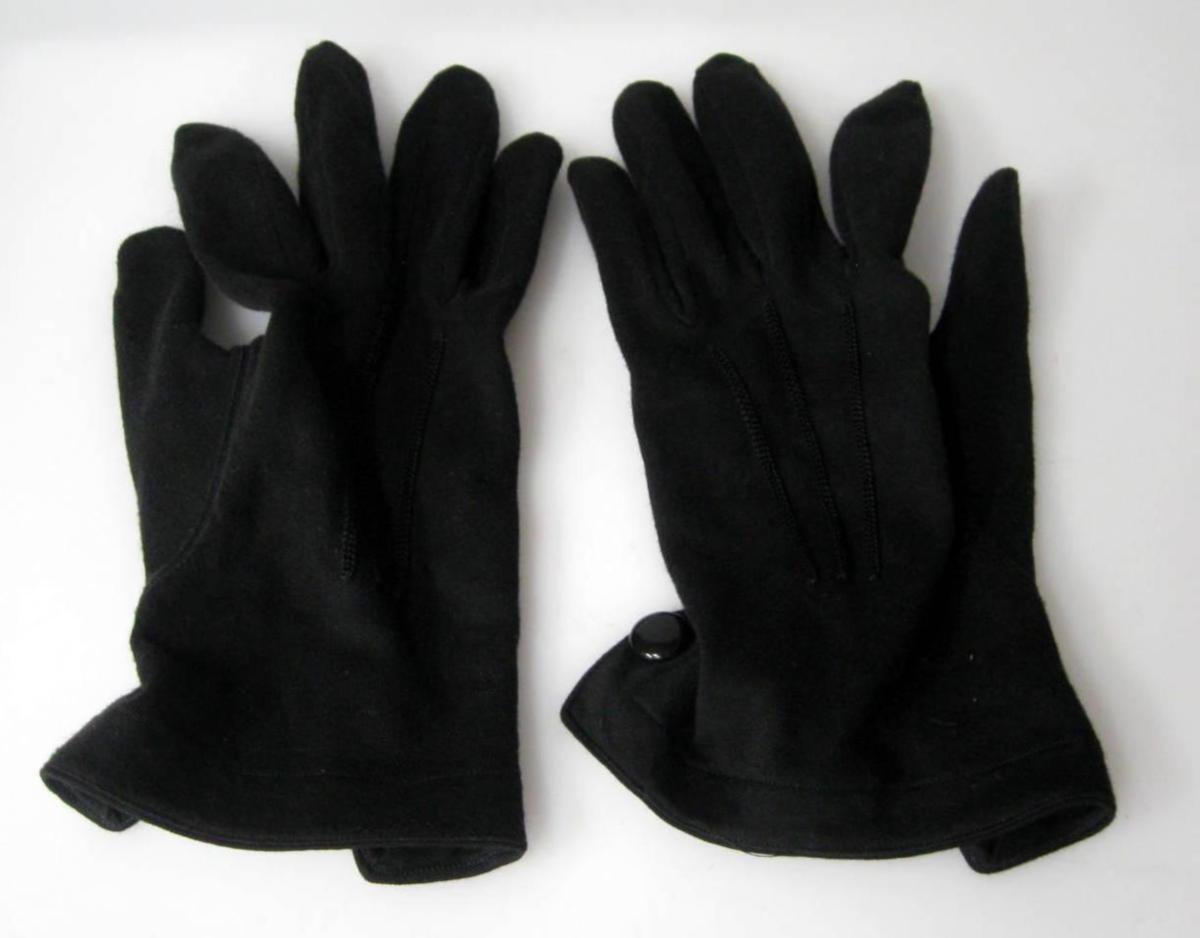 arabisk raket bekymring www.Antikvitet.net - Høj hat i mulvarpeskind med tilhørende æske og sorte  handsker.