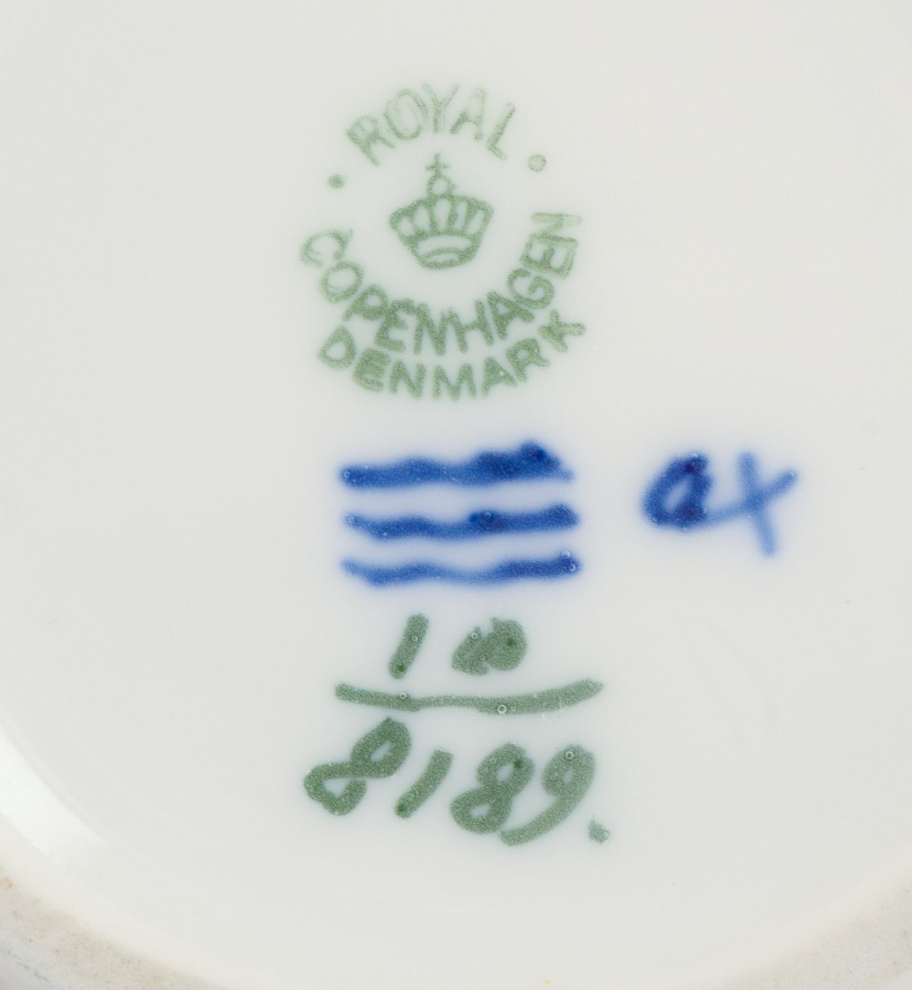 L Art - Royal Copenhagen Blue Flower Braided, coffee pot.