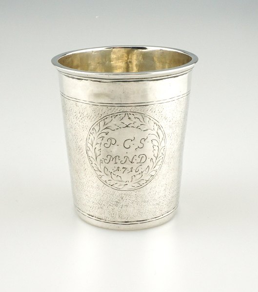 Small silver mug
Vejle, Jutland
dated 1716