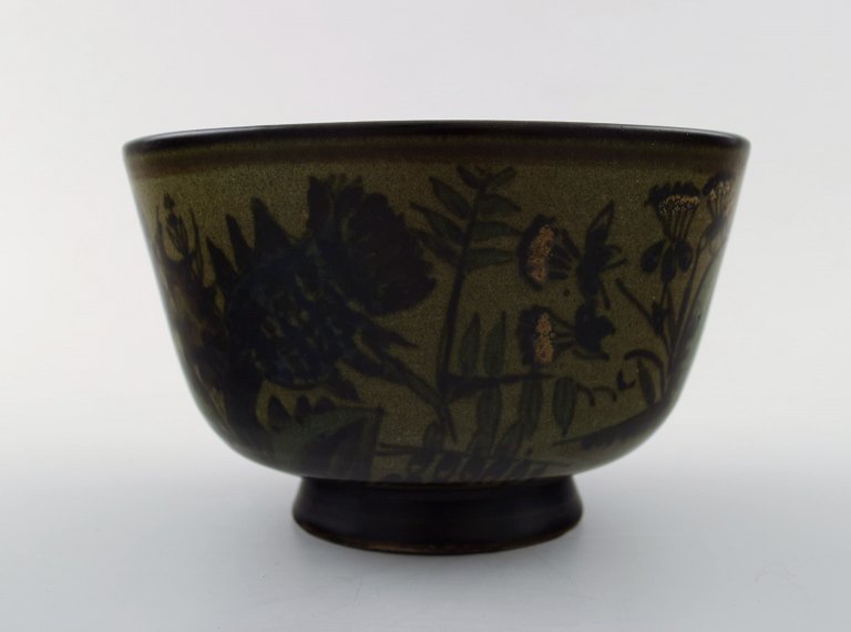 Bing & Grondahl stoneware B&G, bowl hand-painted with flowers.
