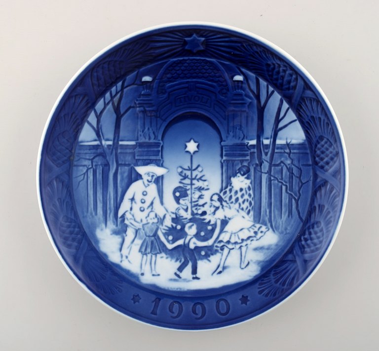 Royal Copenhagen, Christmas plate from 1990.