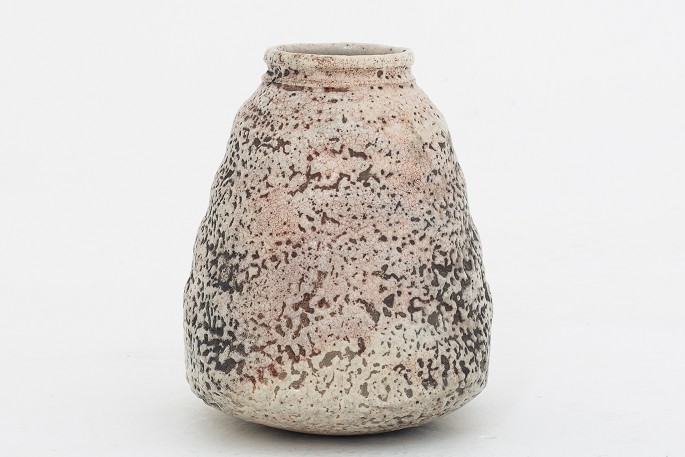 Kim Holm / Eget værksted
Vase i stentøj
1 stk. på lager
Pæn stand
Lokation: KLASSIK Flagship Store - Bredgade 3, 1260 KBH. K.
