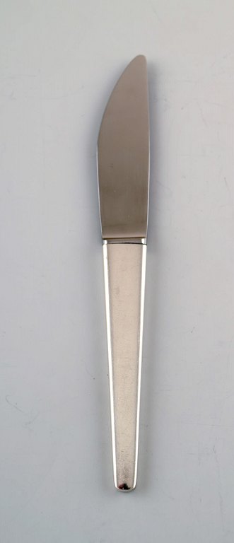 Georg Jensen Caravel lunch knife in sterling silver.
