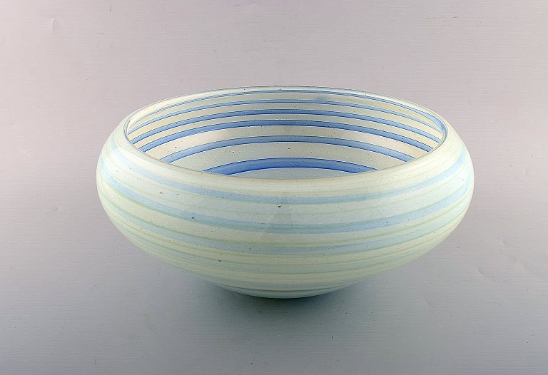 Vilniaus Stiklo Studija. Large bowl in light blue art glass. Spiral design. 
1980
