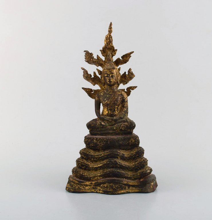 Bangkok skole. Stor buddha i patineret bronze. 1800-1850.
