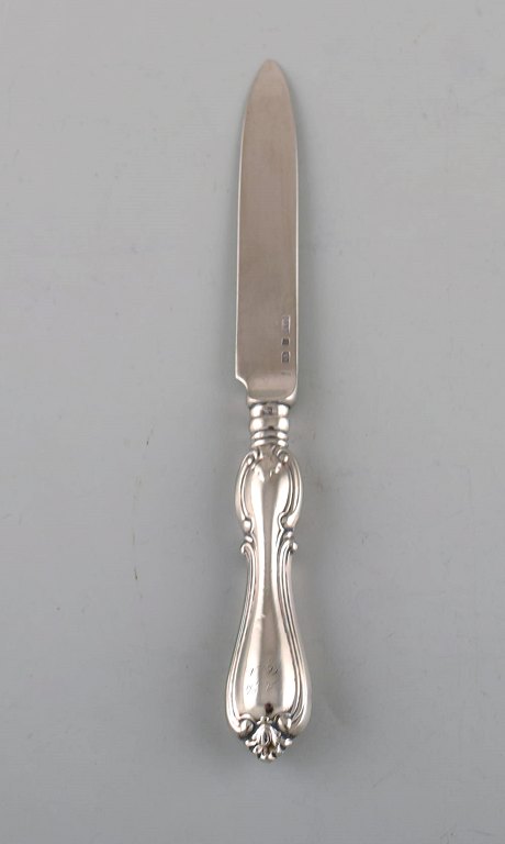 Swedish silversmith. Fruit knife in silver (830) and stainless steel. Early 20th 
century.
