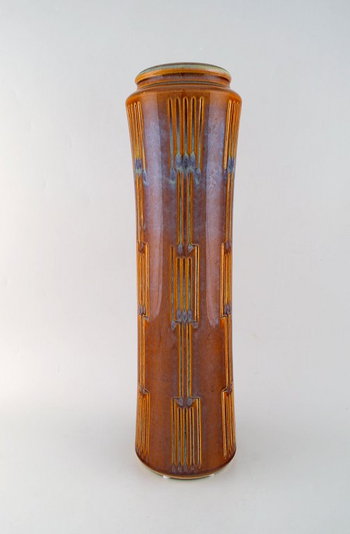 Søholm, Bornholm. Stor cylindrisk vase i glaseret keramik. 1960