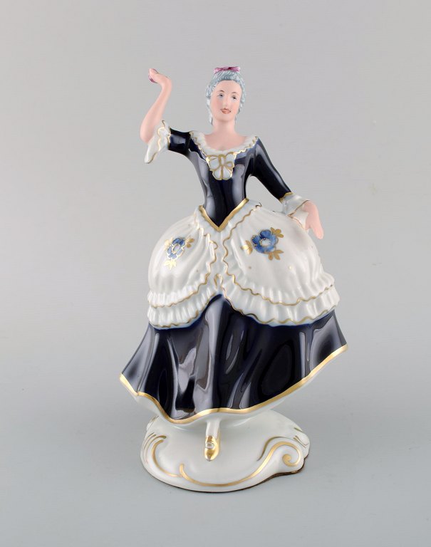 Royal Dux. Dansende kvinde i porcelæn. 1940